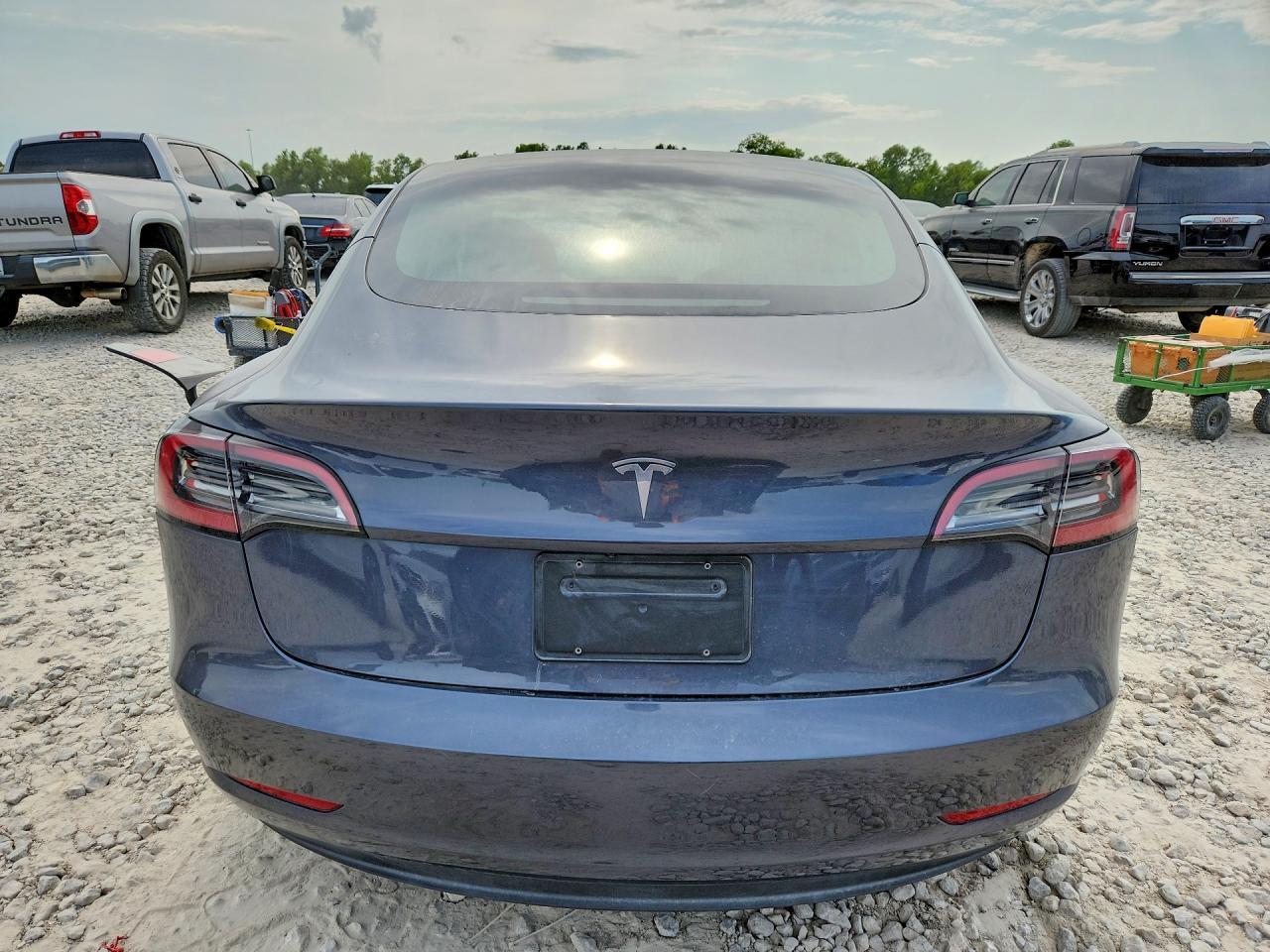 2023 Tesla Model 3 - Фото 7