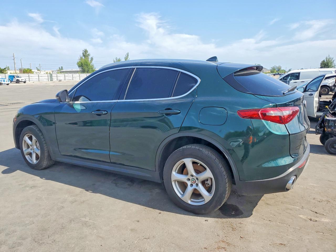 2019 Alfa Romeo Stelvio - Фото 2