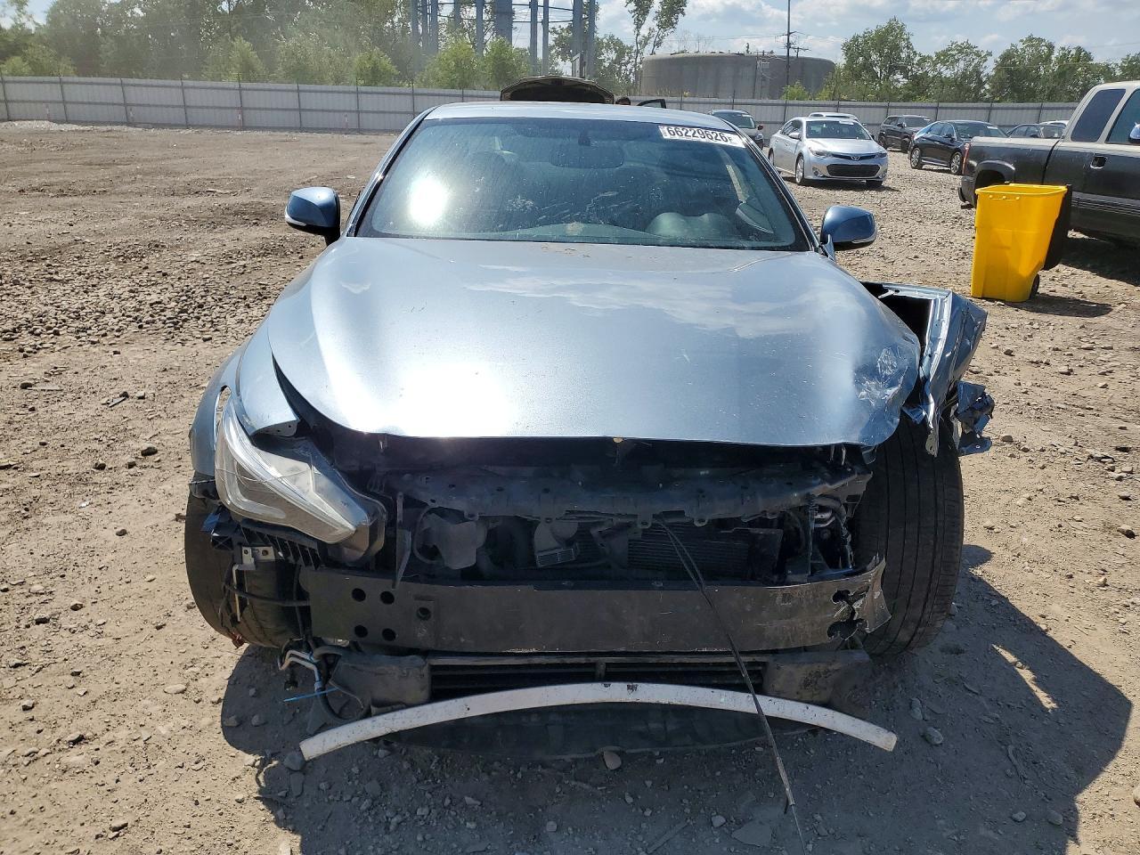 2017 Infiniti Q60 Red Sport 400 - Фото 5