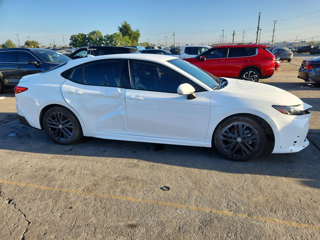 2025 Toyota Camry Se - Image 4
