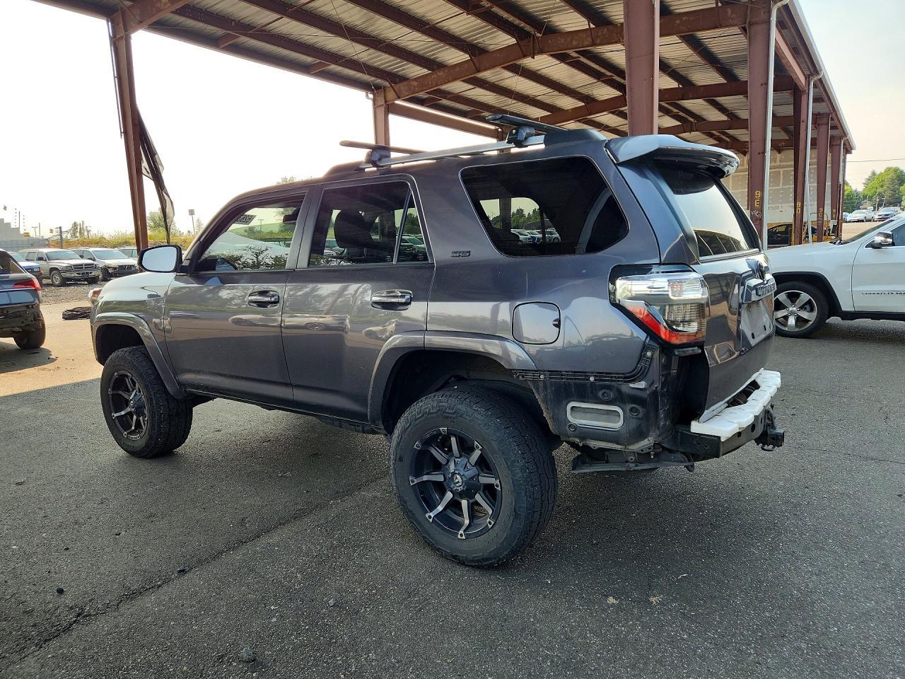 2021 Toyota 4Runner Sr5 - Фото 2