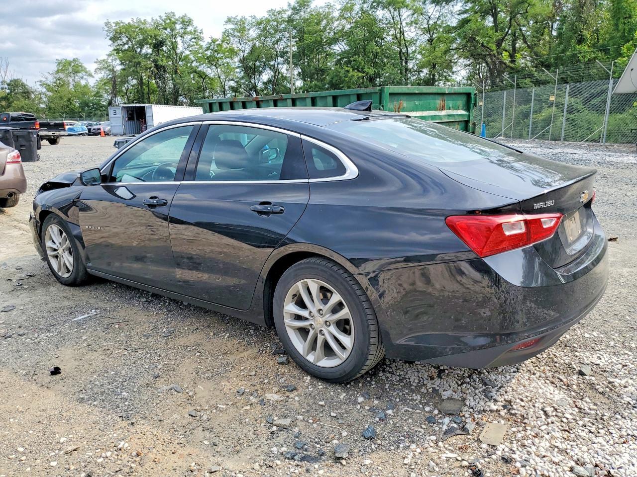 2017 Chevrolet Malibu Lt - Фото 2