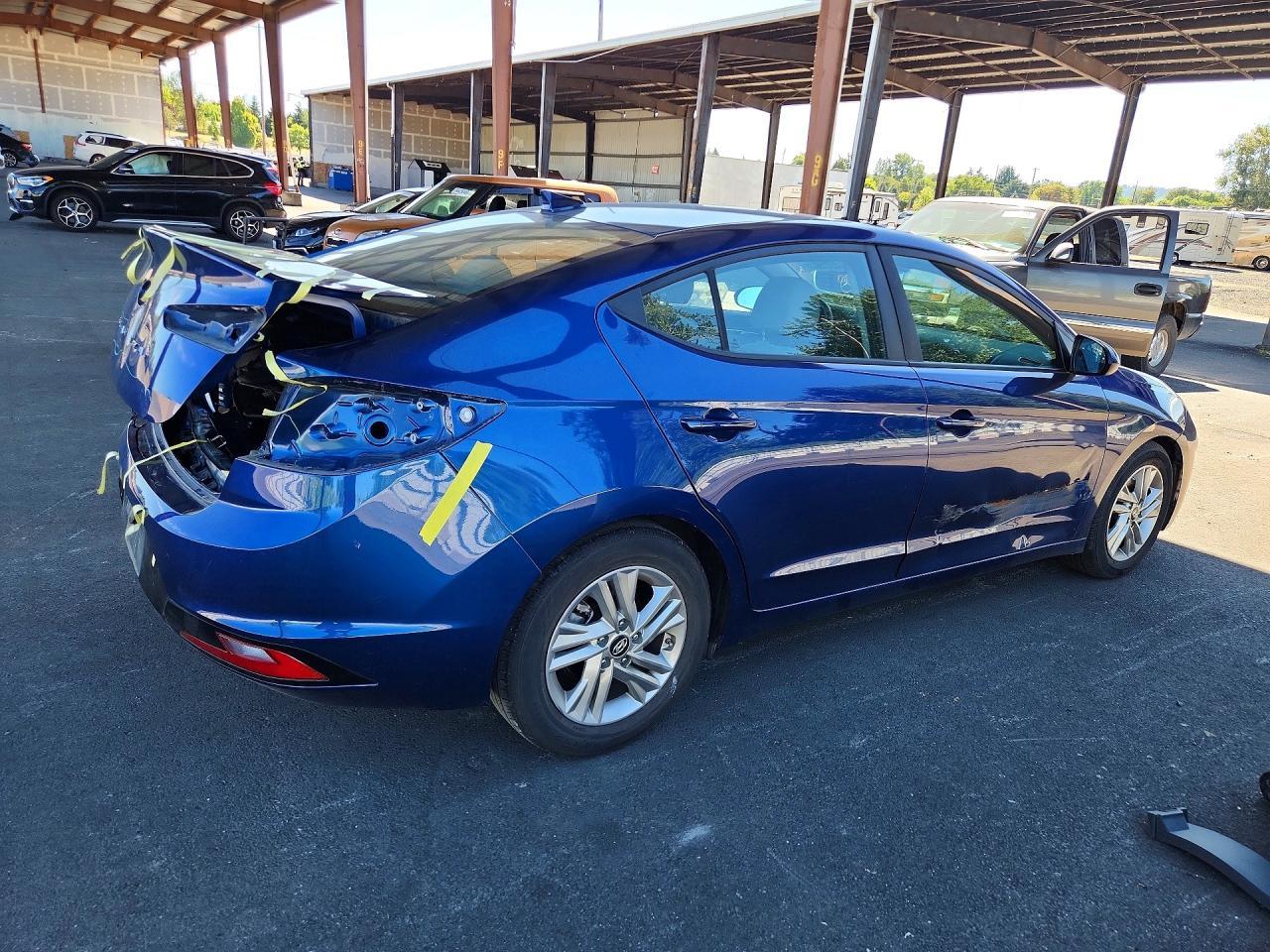 2019 Hyundai Elantra Sel - Image 3