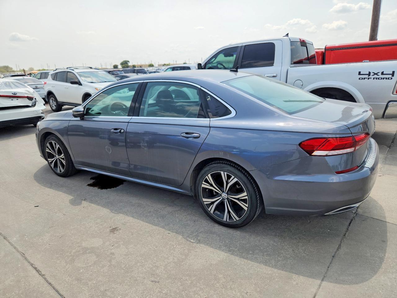 2022 Volkswagen Passat Se - Фото 2