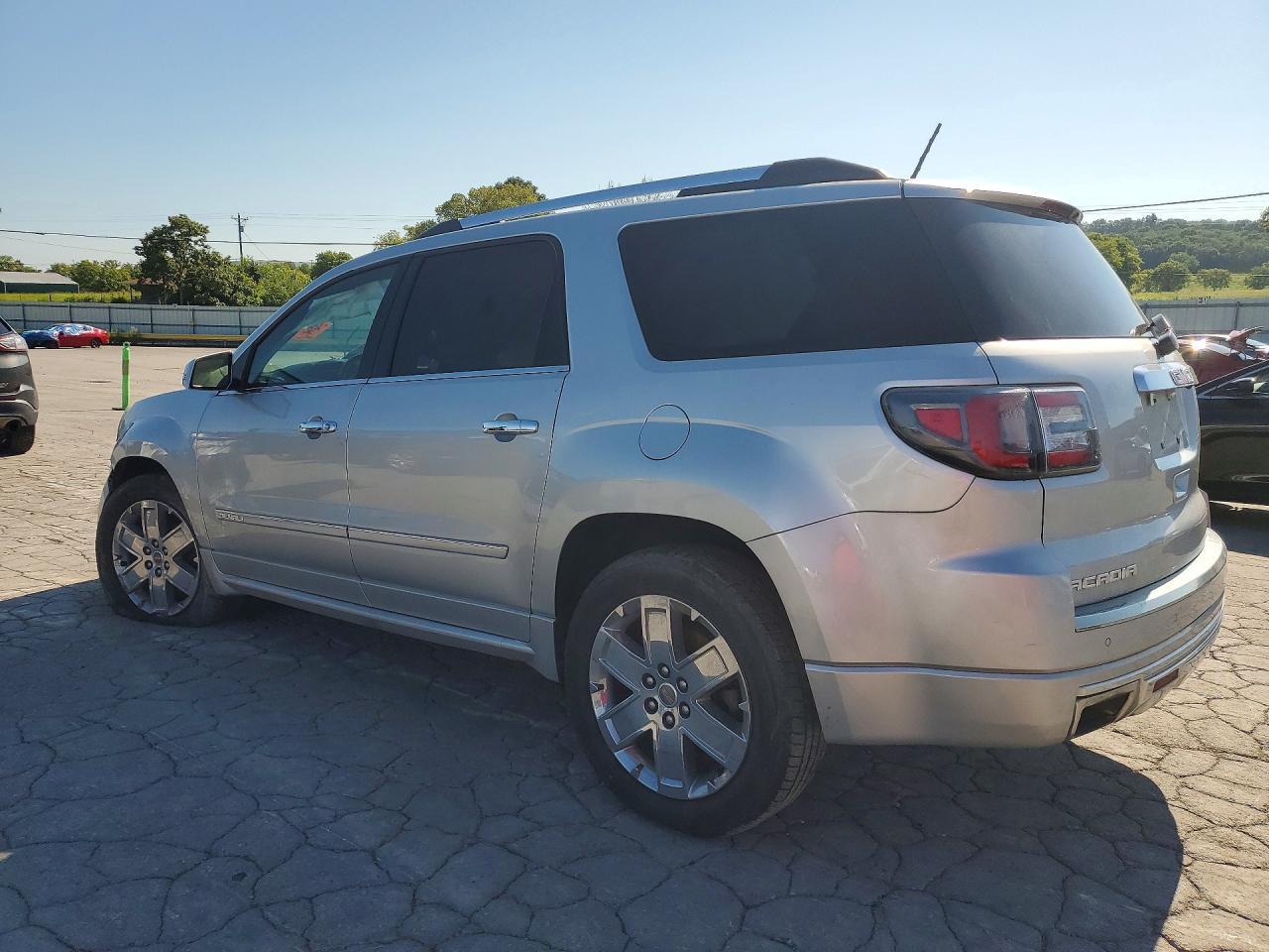 2014 GMC Acadia Denali - Image 2