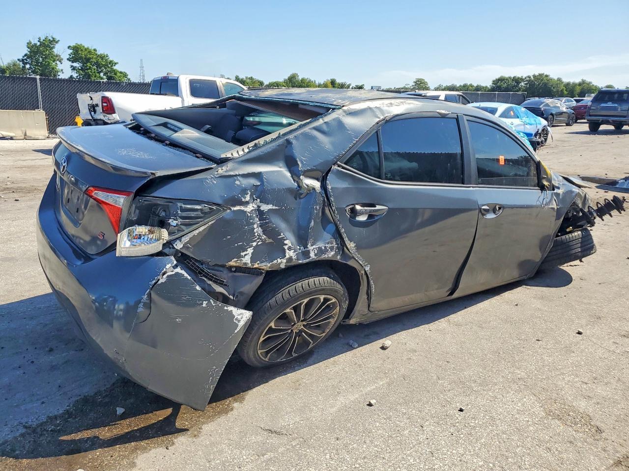 2015 Toyota Corolla S Plus - Фото 3