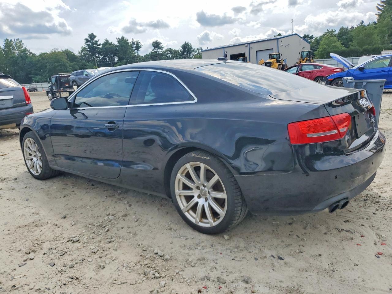 2011 Audi A5 Premium Plus - Image 2