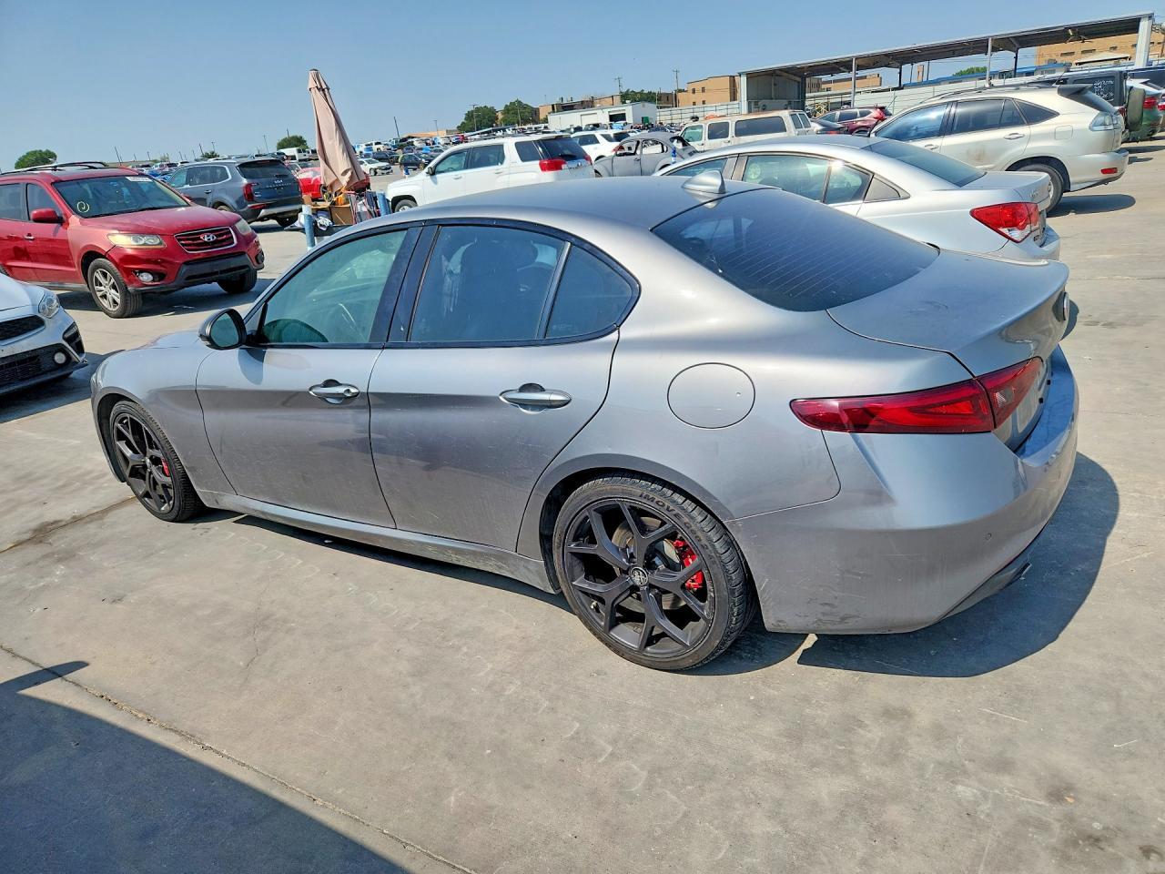 2020 Alfa Romeo Giulia - Image 2