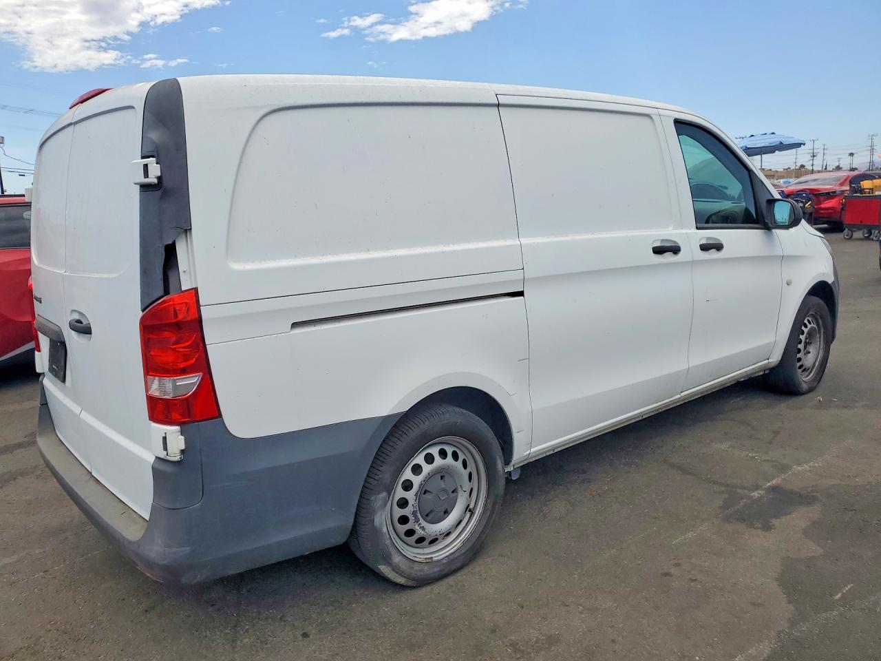 2017 Mercedes-Benz Metris - Image 3