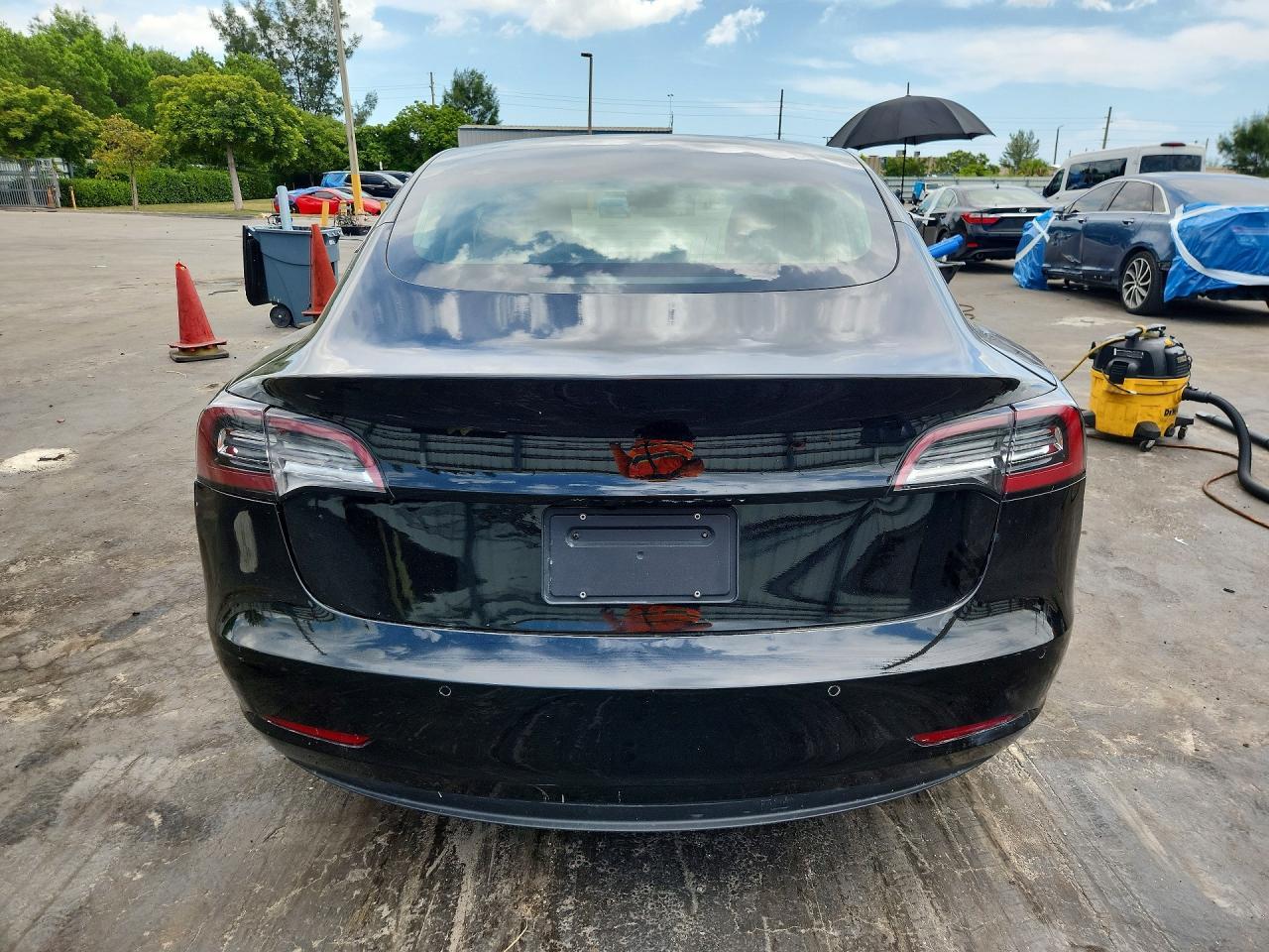 2019 Tesla Model 3 - Image 6