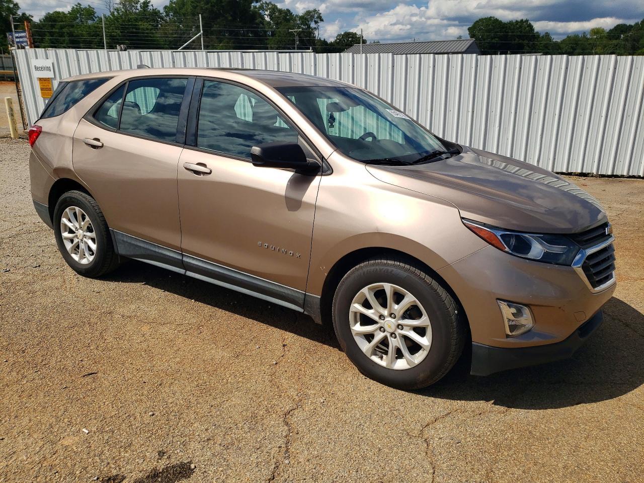 2018 Chevrolet Equinox Ls - Фото 4