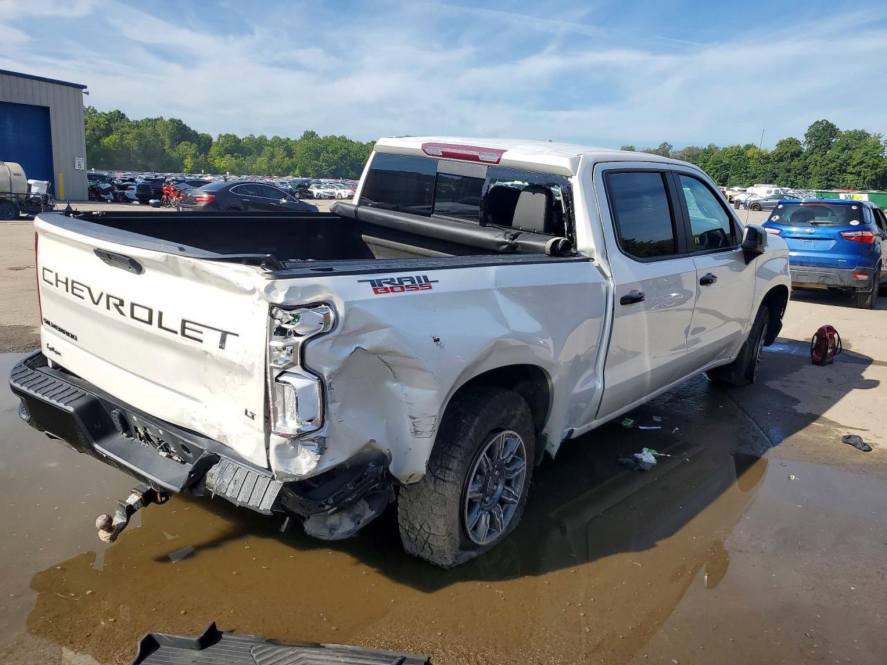 2021 Chevrolet Silverado K1500 Lt Trail Boss - Image 3