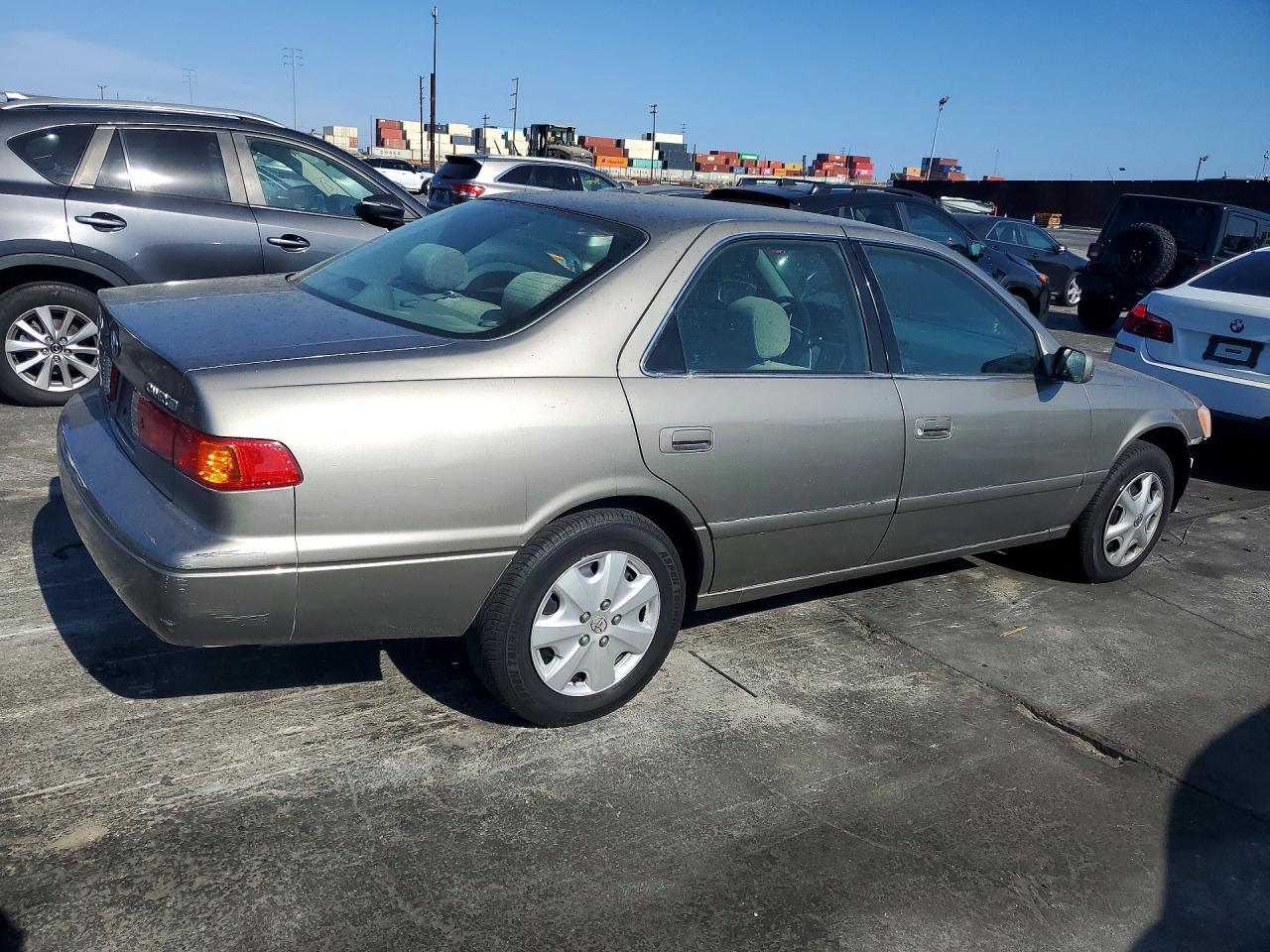 2001 Toyota Camry Ce - Image 3