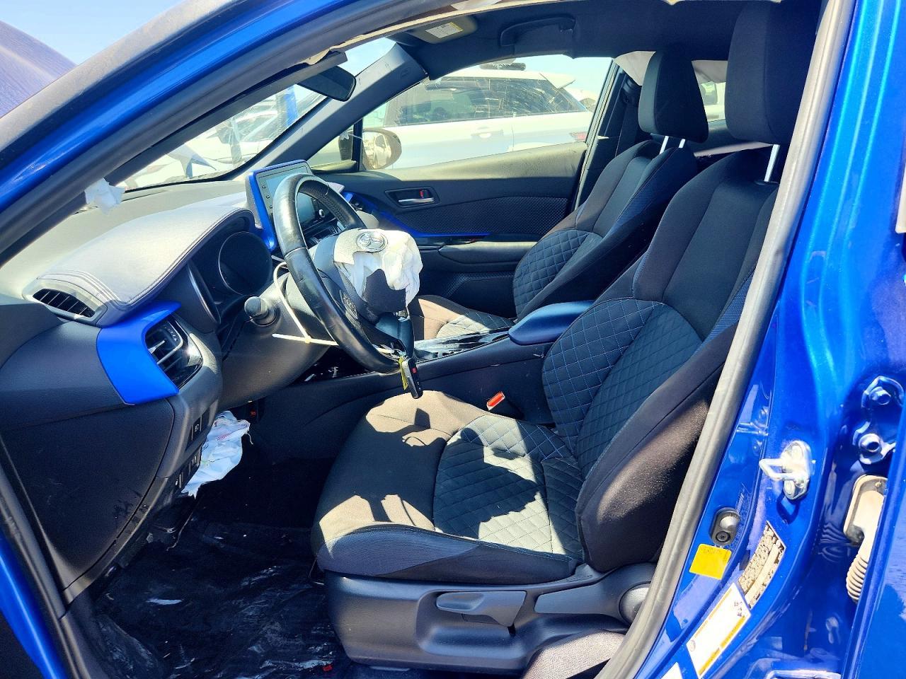 2020 Toyota C-Hr Xle - Image 7