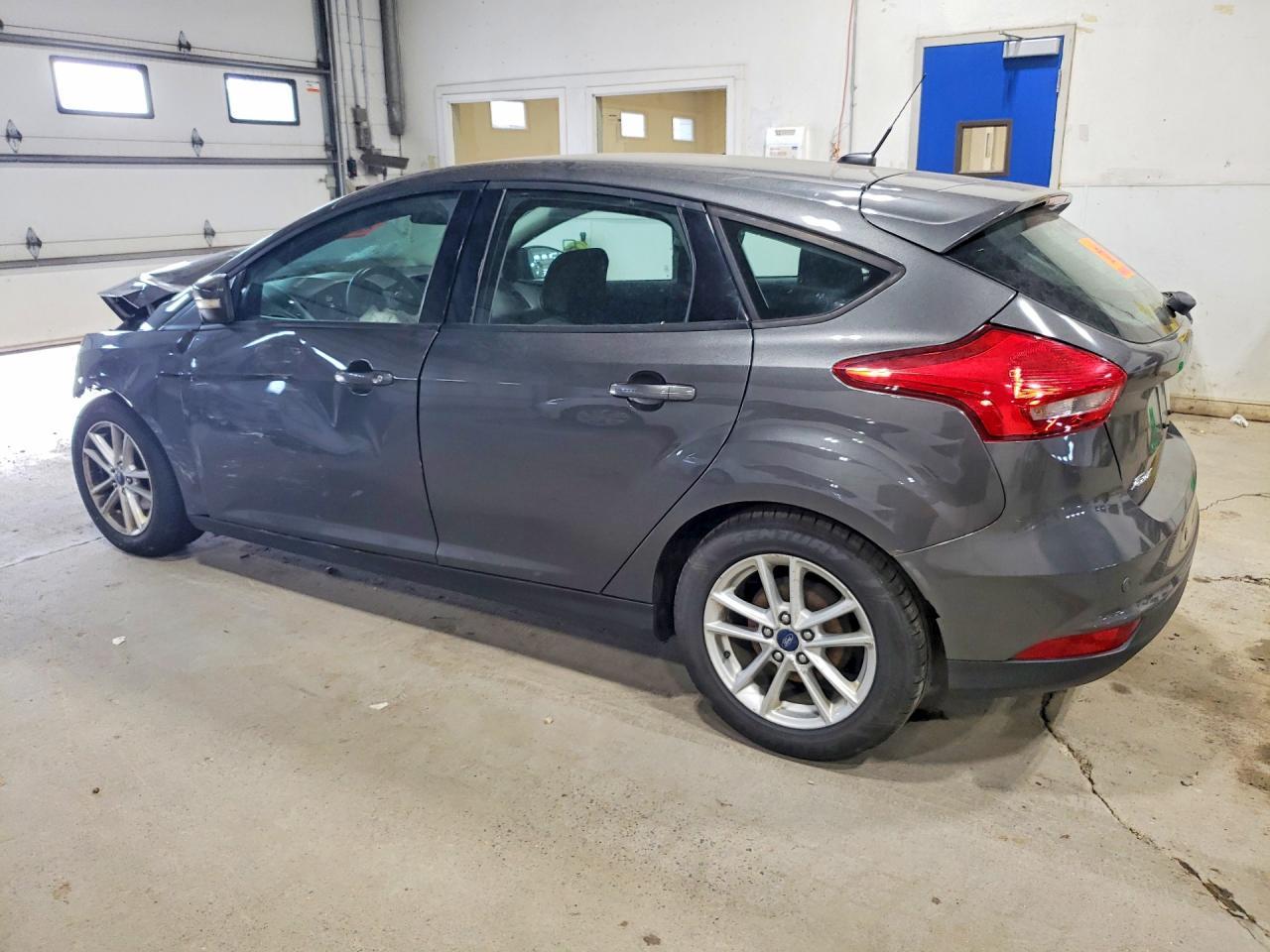 2016 Ford Focus Se - Фото 2