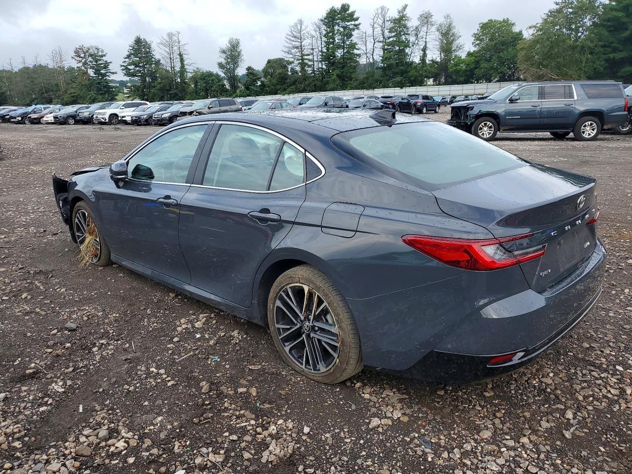 2025 Toyota Camry Xle - Фото 2