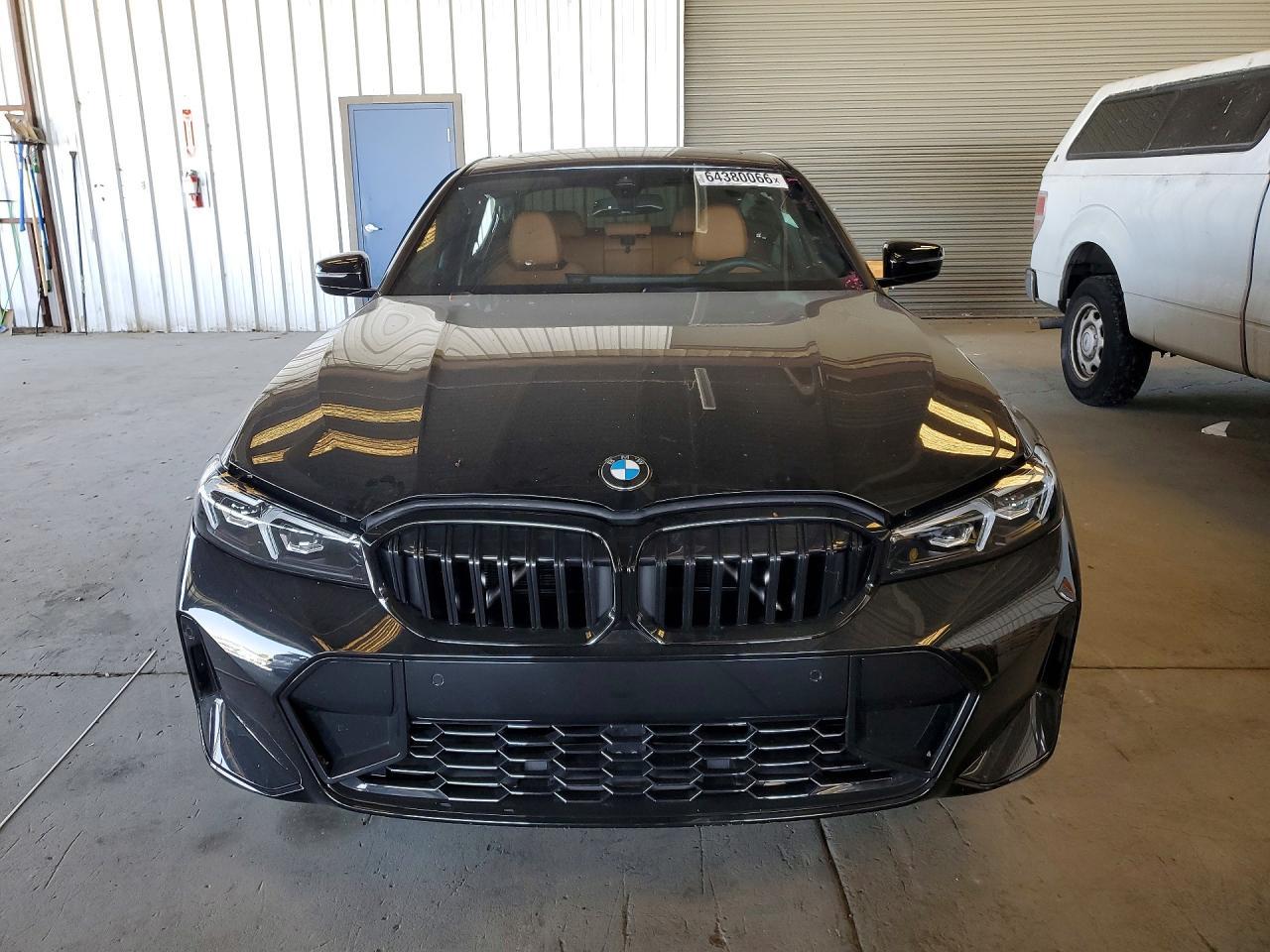 2026 BMW 330I - Фото 5