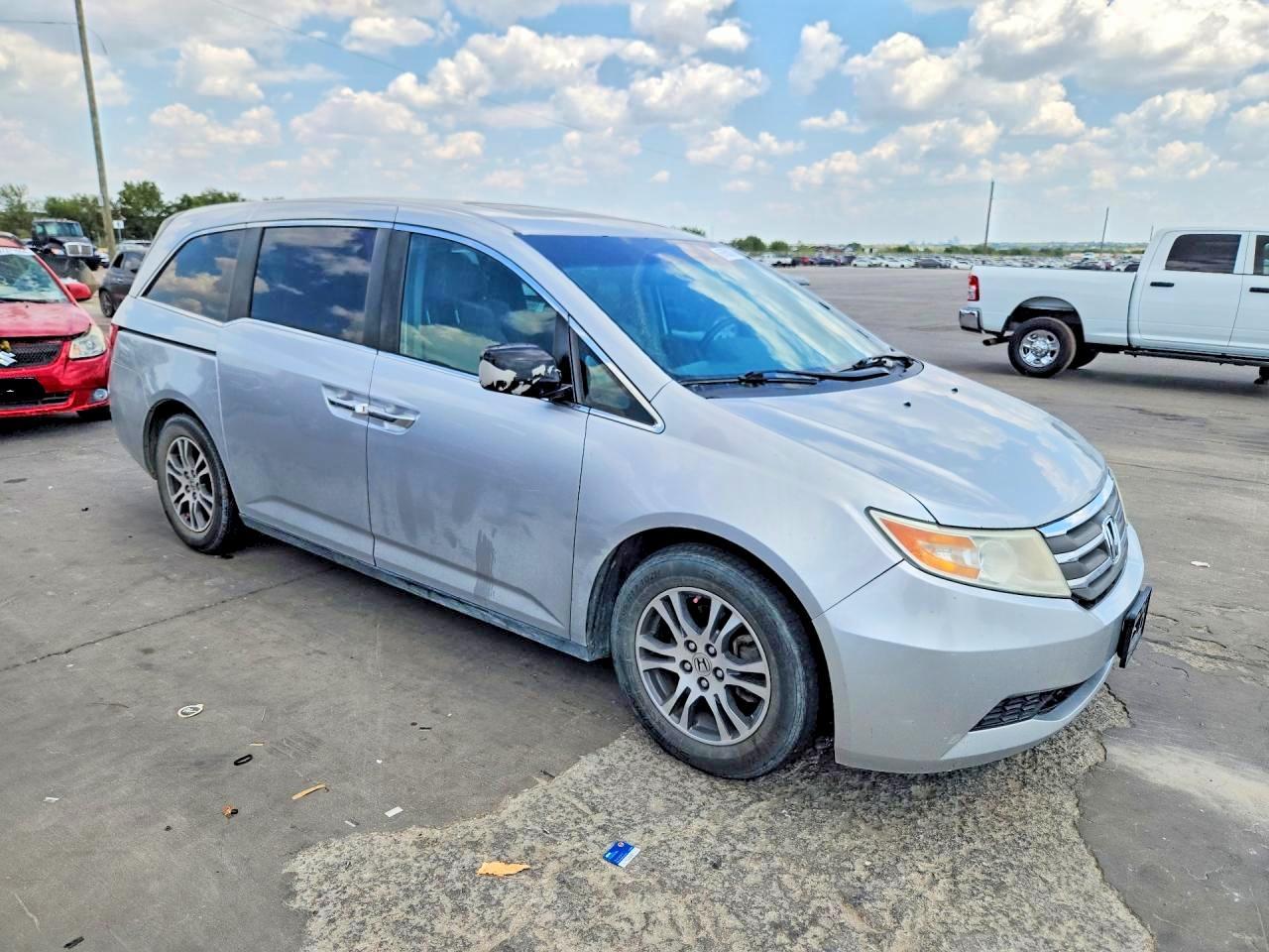 2013 Honda Odyssey Exl - Image 4