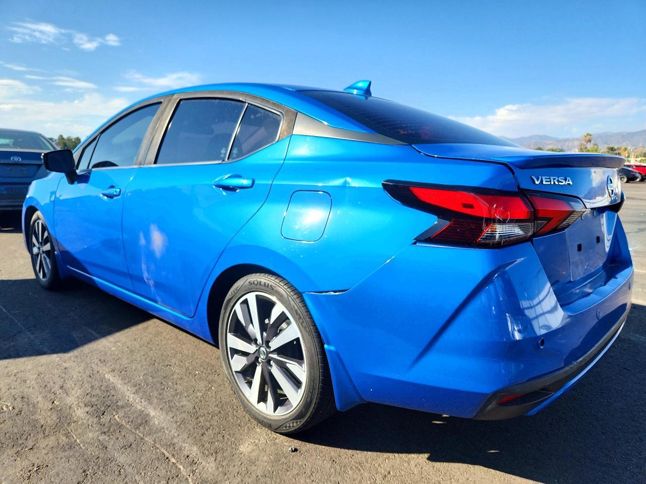 2020 Nissan Versa Sr - Фото 2