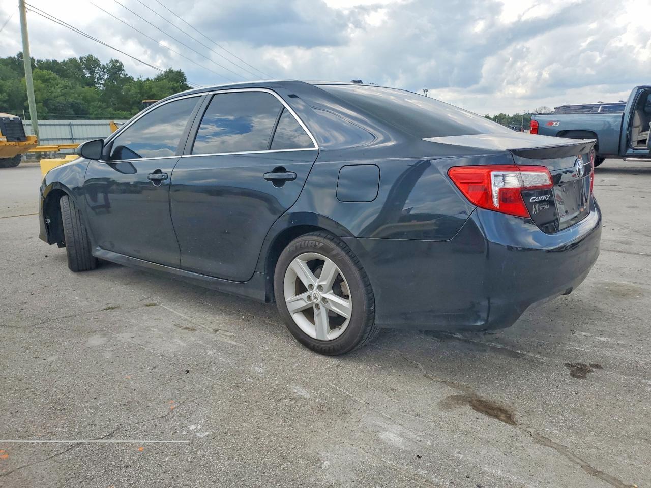 2012 Toyota Camry Se - Image 2