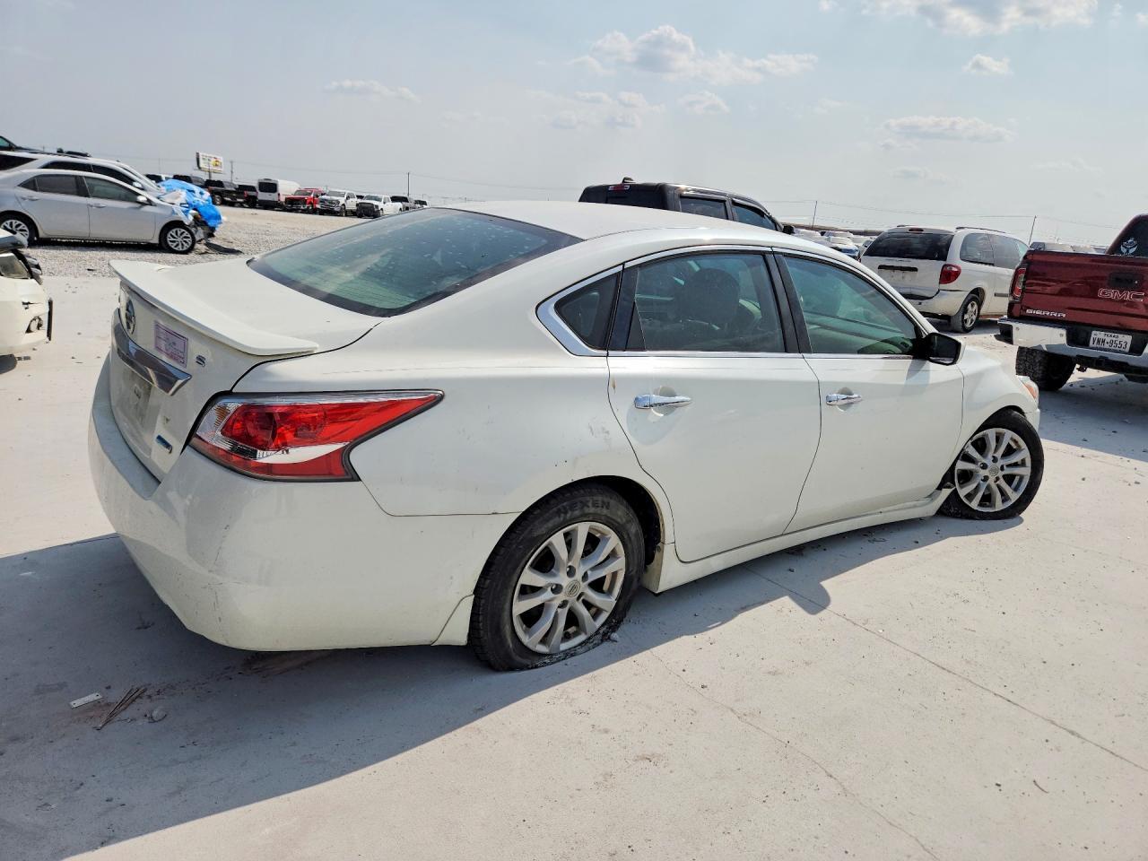 2014 Nissan Altima 2.5 S - Фото 3