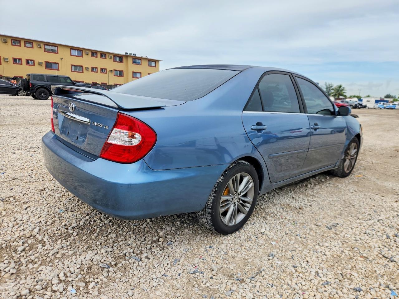 2003 Toyota Camry Le - Image 3