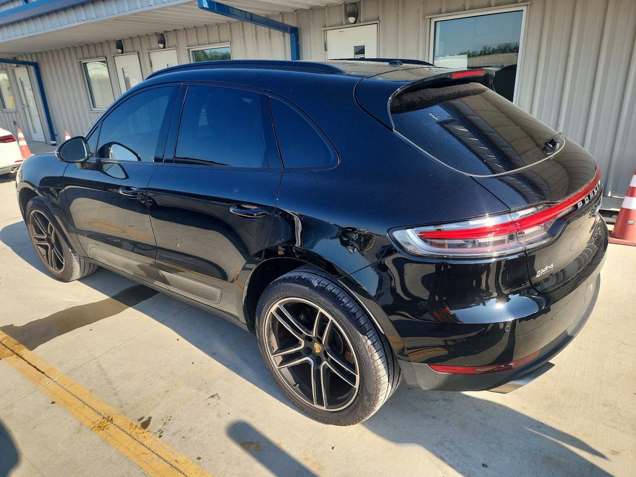 2021 Porsche Macan - Фото 2