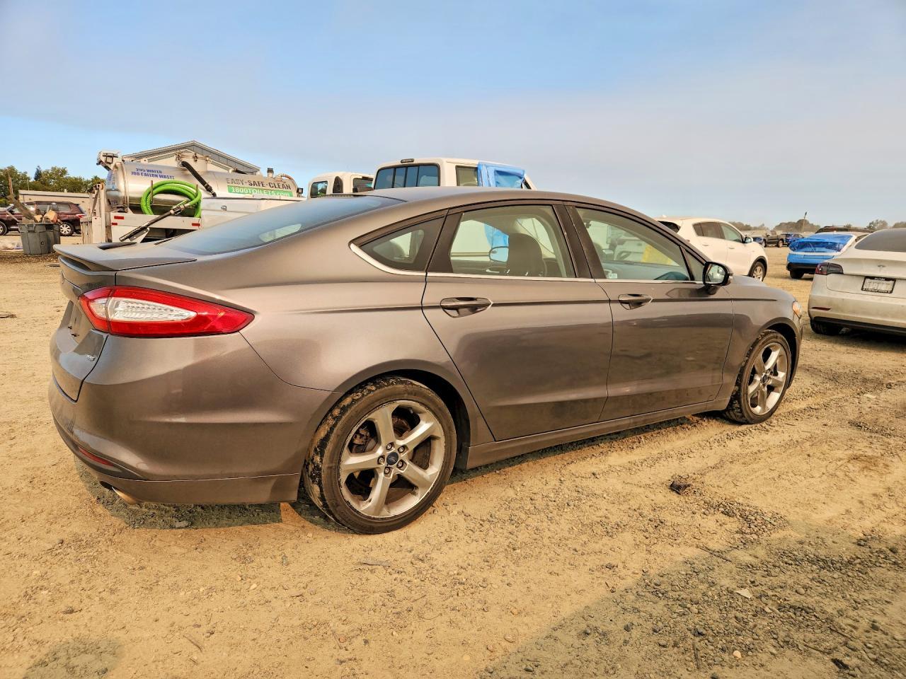 2013 Ford Fusion Se - Фото 3