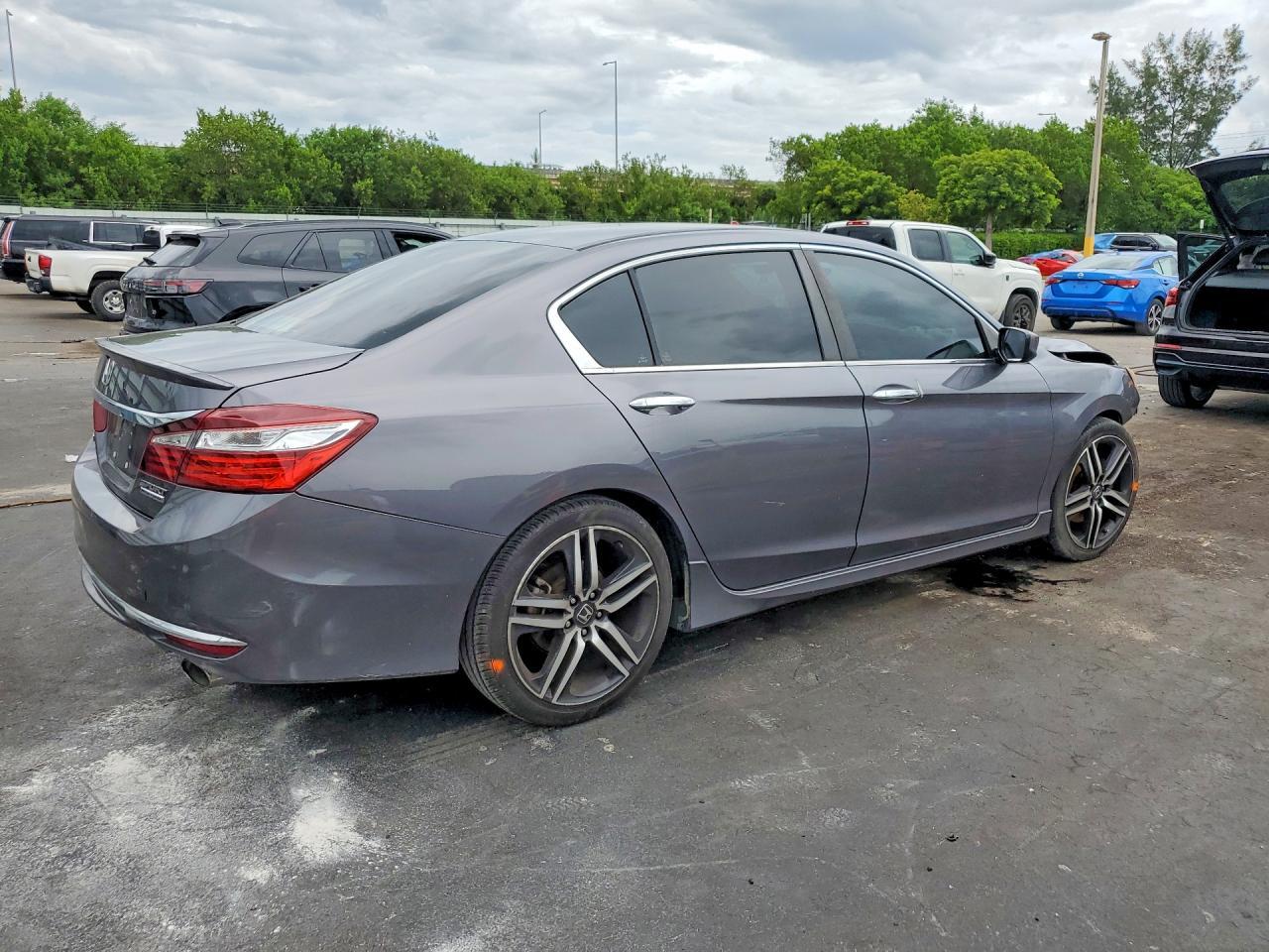 2017 Honda Accord Sport Special Edition - Фото 3
