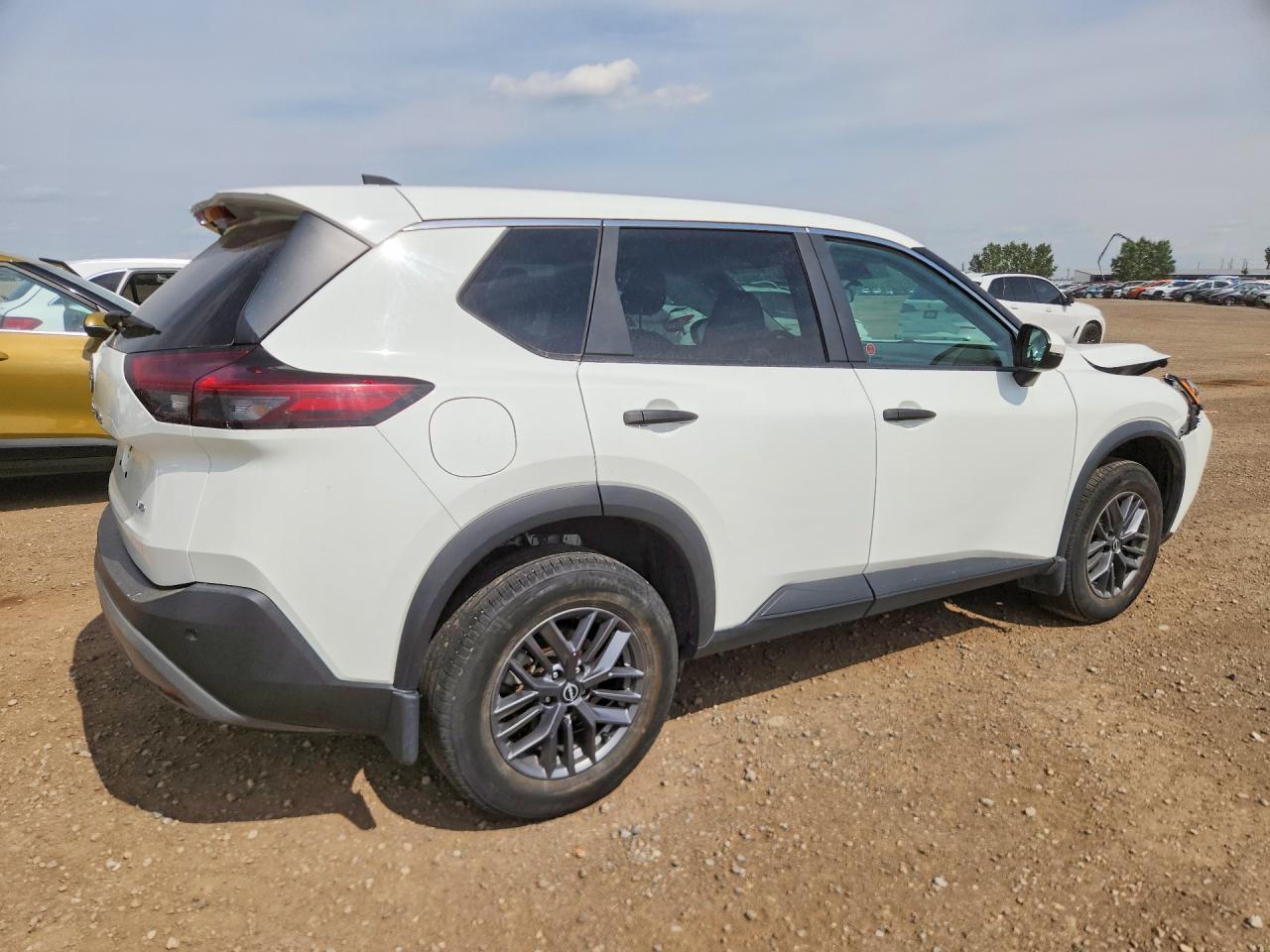 2023 Nissan Rogue S - Фото 3