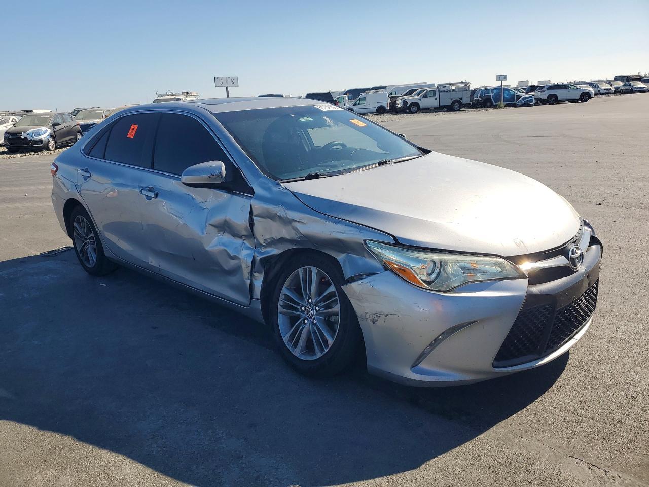 2017 Toyota Camry Se - Image 4