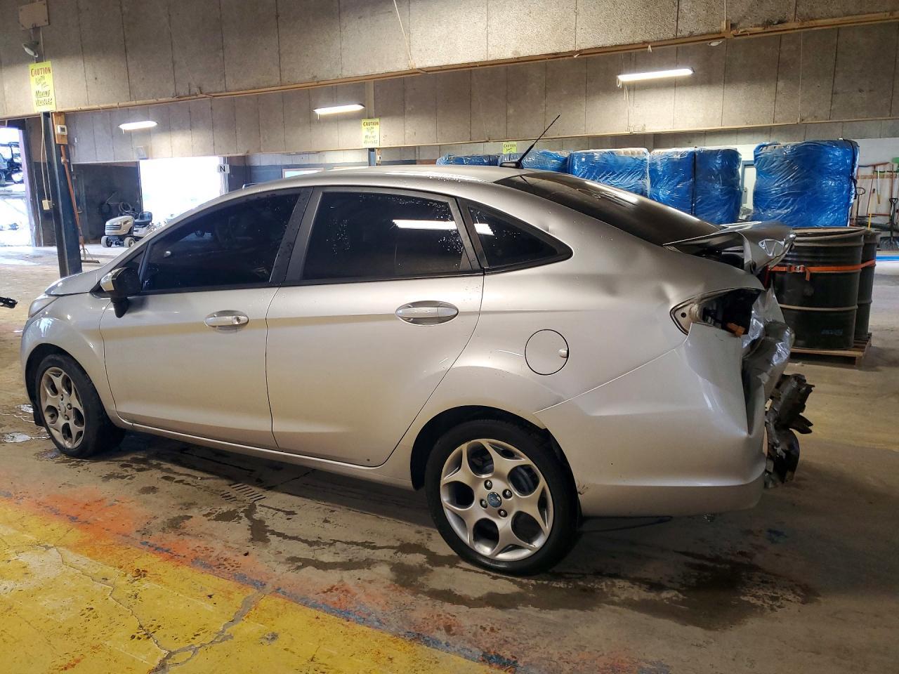 2011 Ford Fiesta S - Image 2