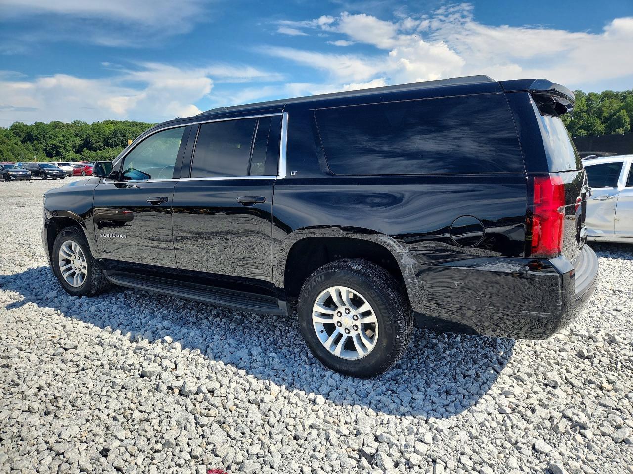 2018 Chevrolet Suburban K1500 Lt - Фото 2