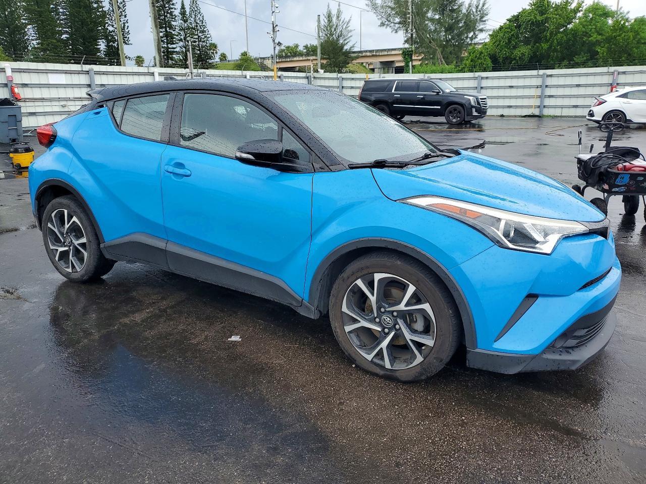 2019 Toyota C-Hr Xle - Фото 4