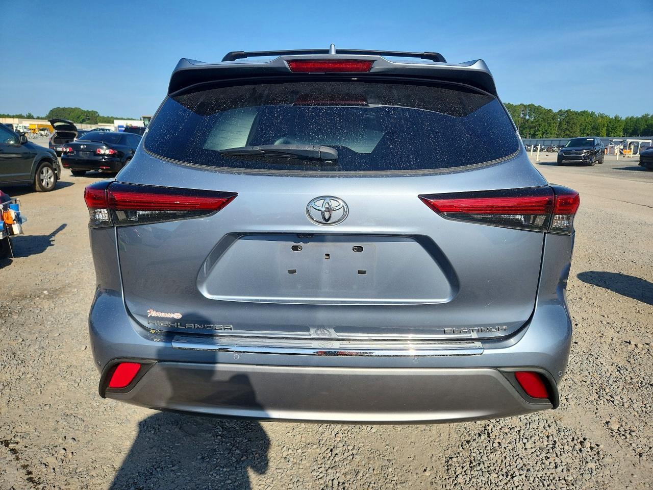 2021 Toyota Highlander Platinum - Image 6