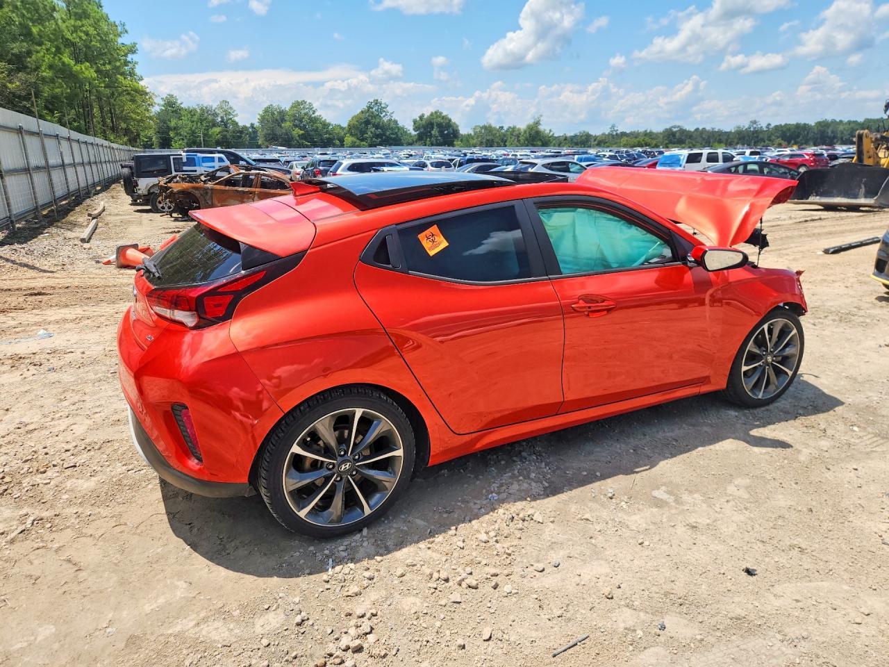 2019 Hyundai Veloster 2.0L Premium - Фото 3