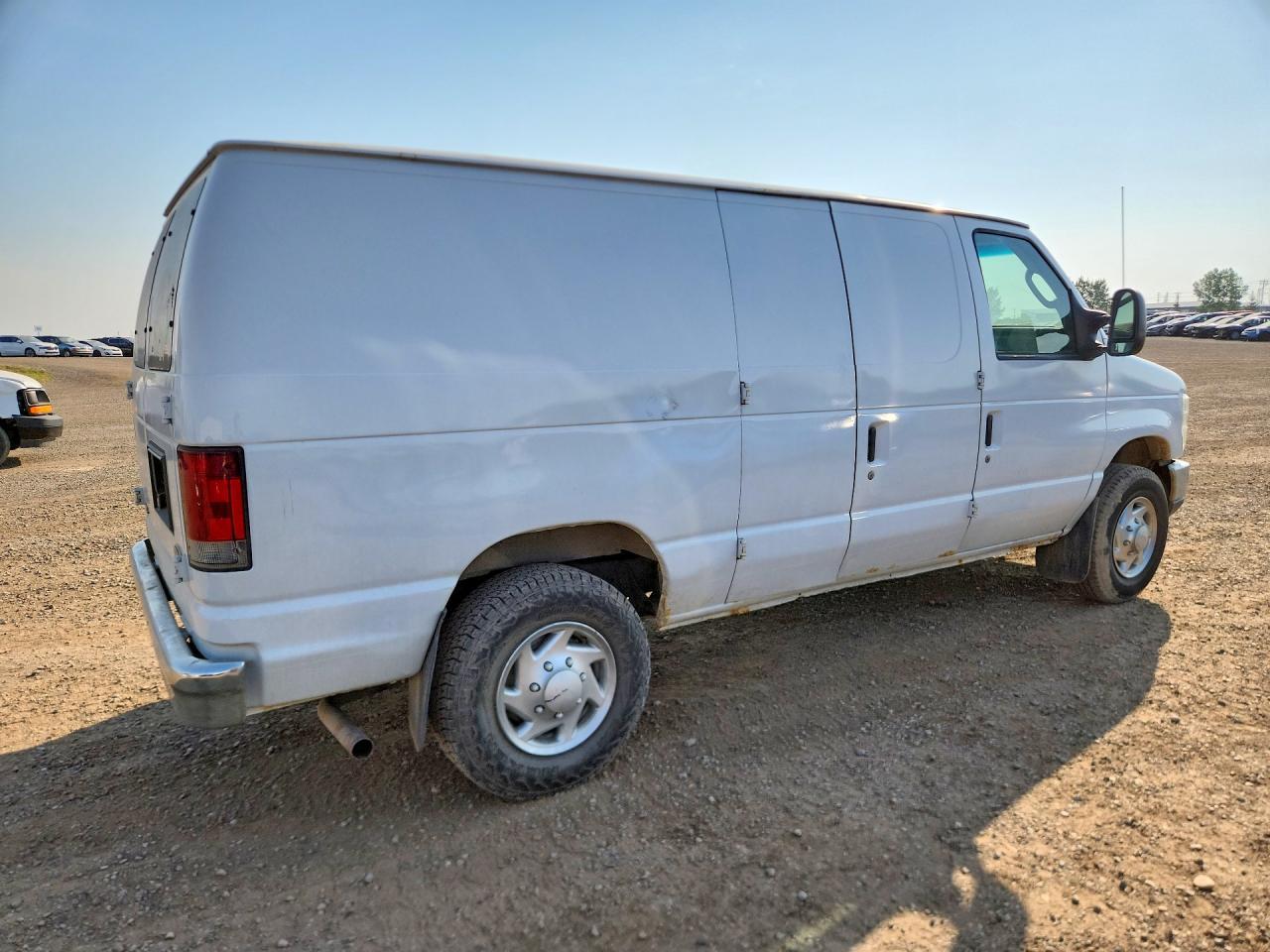 2013 Ford Econoline E250 Van - Image 3