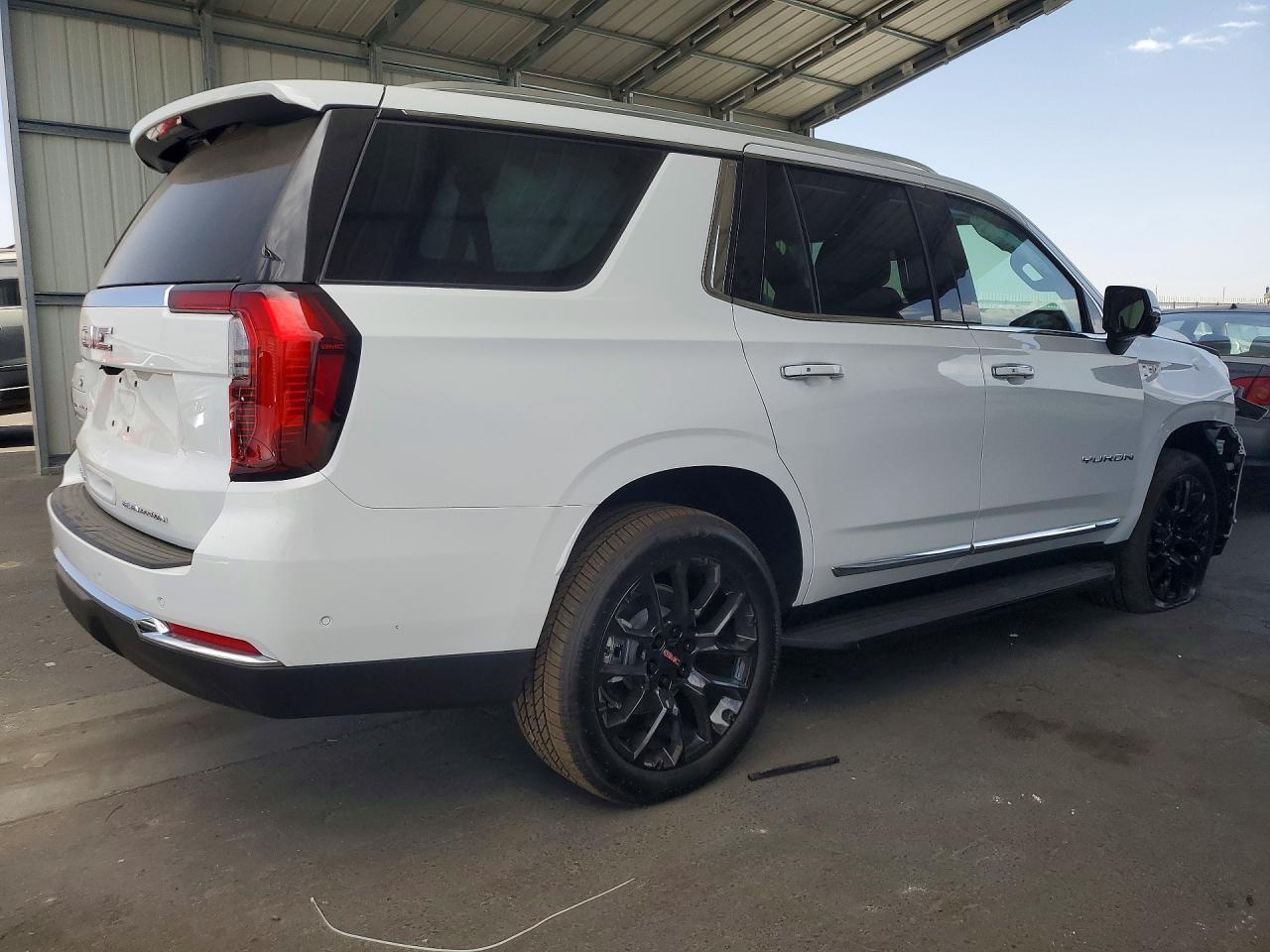 2026 GMC Yukon Elevation - Image 3