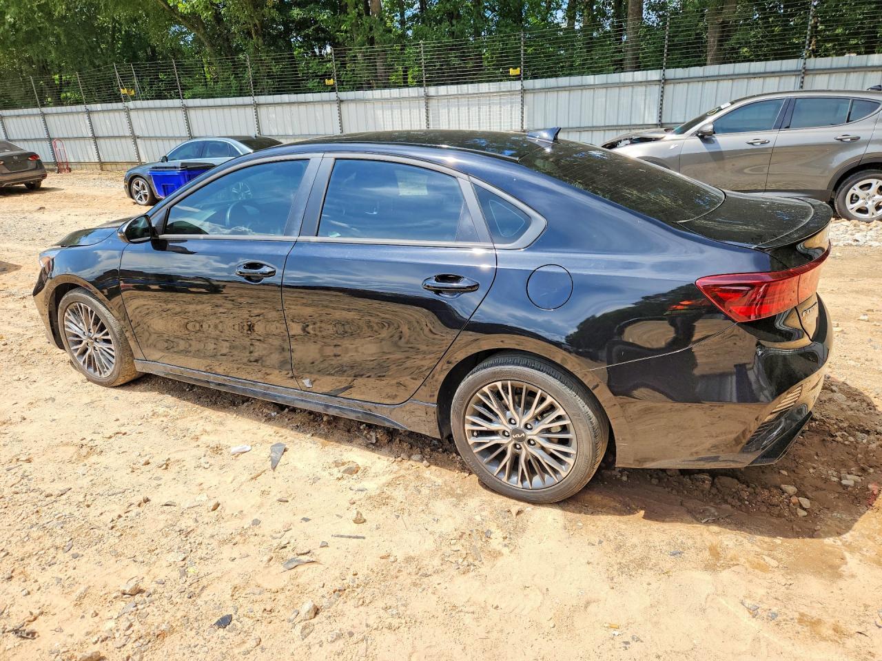 2022 Kia Forte Gt Line - Image 2