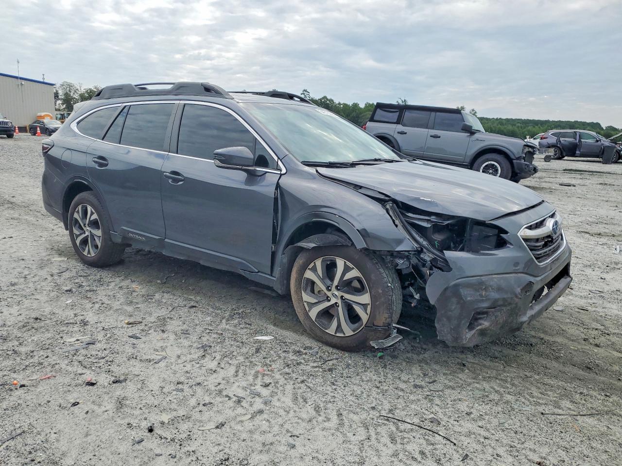 2021 Subaru Outback Limited - Image 4