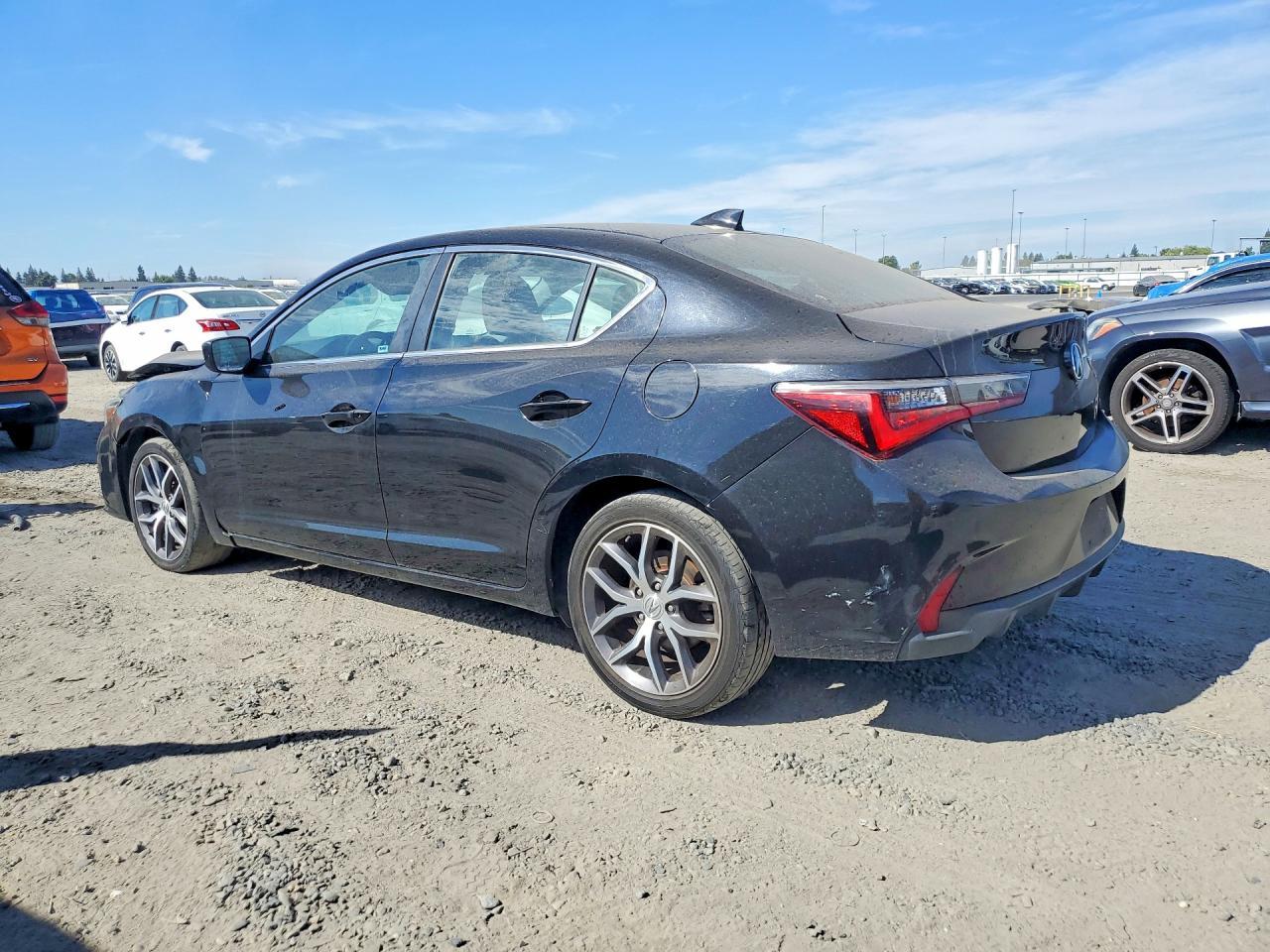 2019 Acura Ilx Premium - Image 2