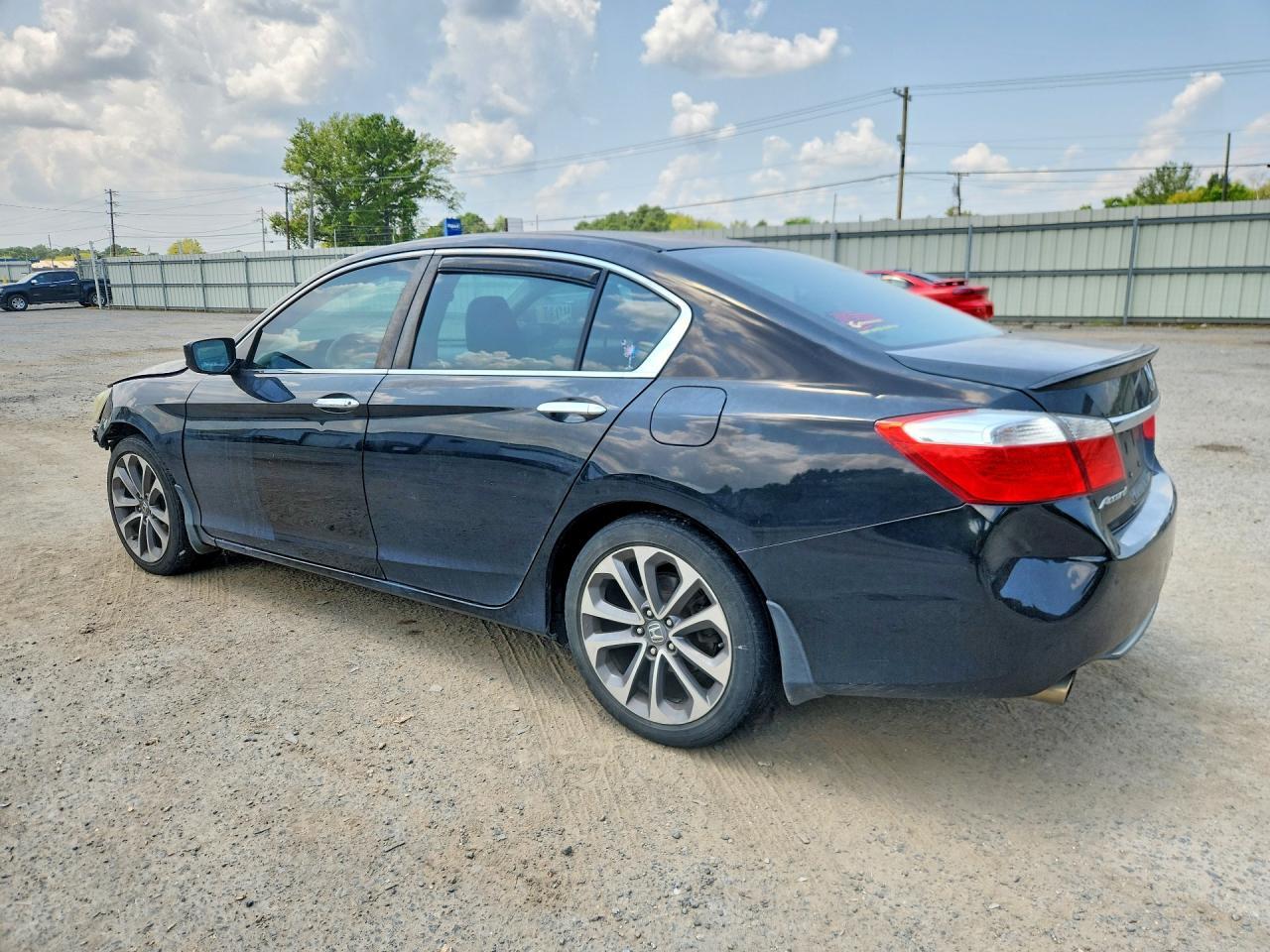 2014 Honda Accord Sport - Image 2