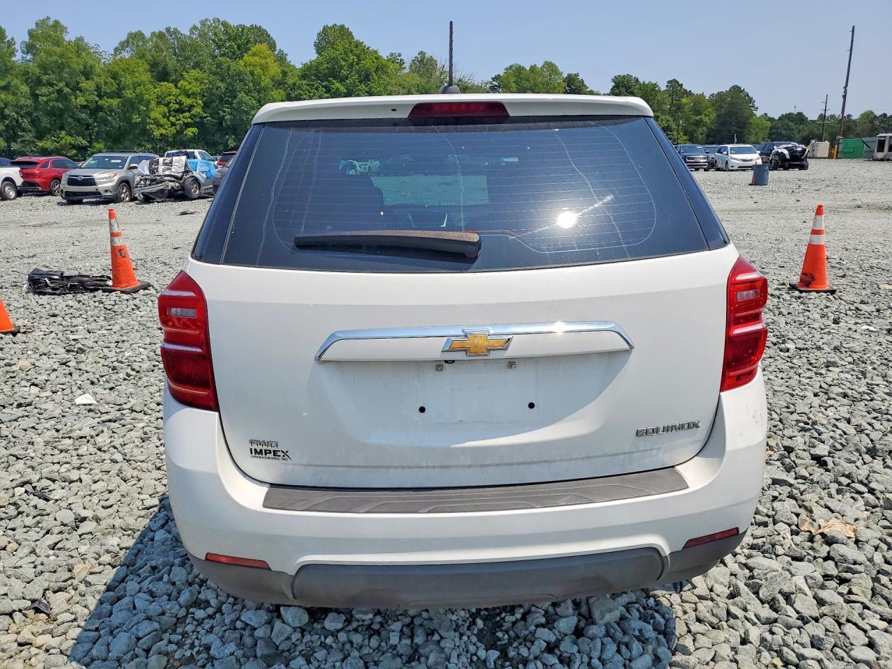 2016 Chevrolet Equinox Ls - Image 6
