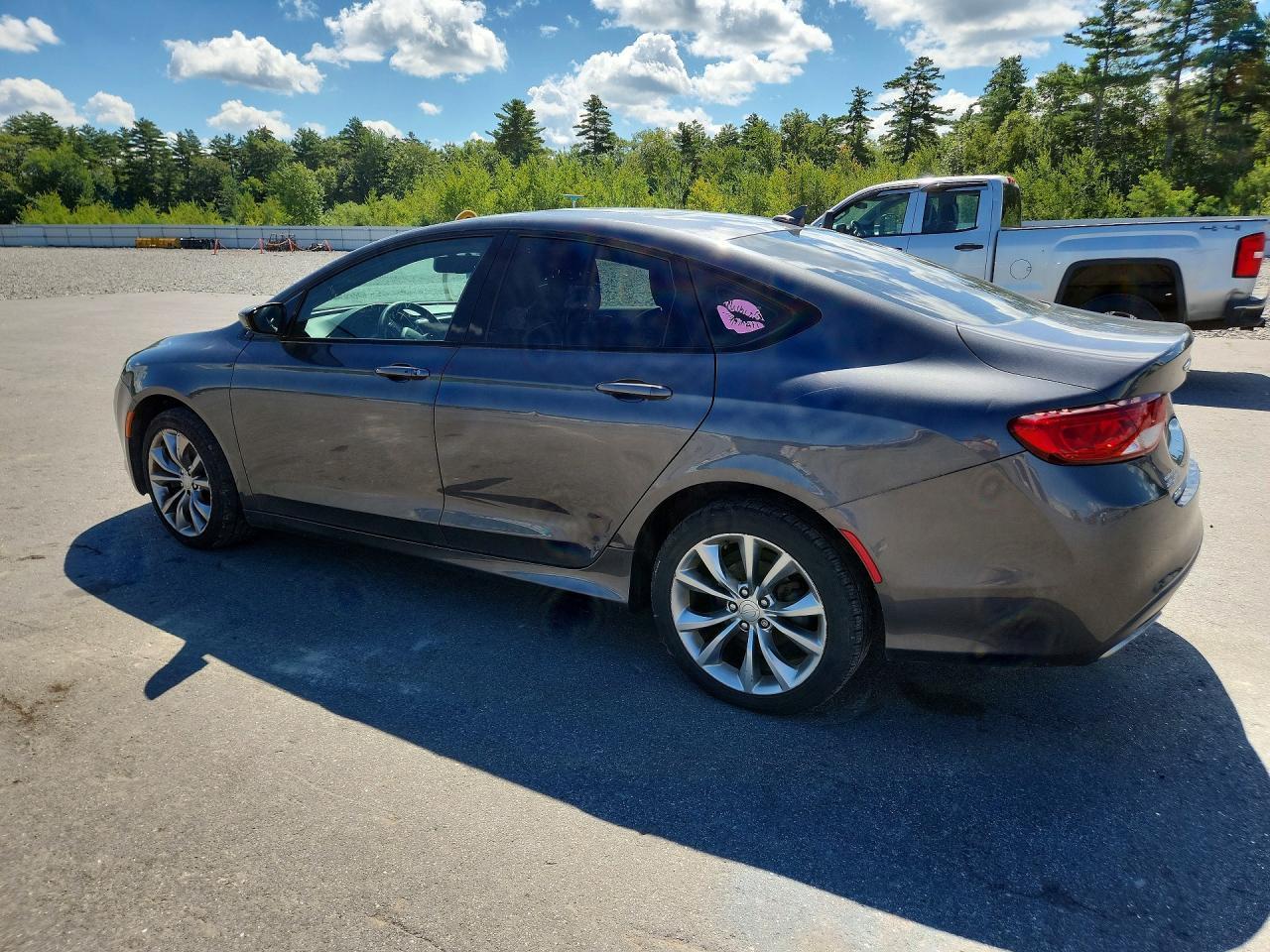 2015 Chrysler 200 S - Фото 2