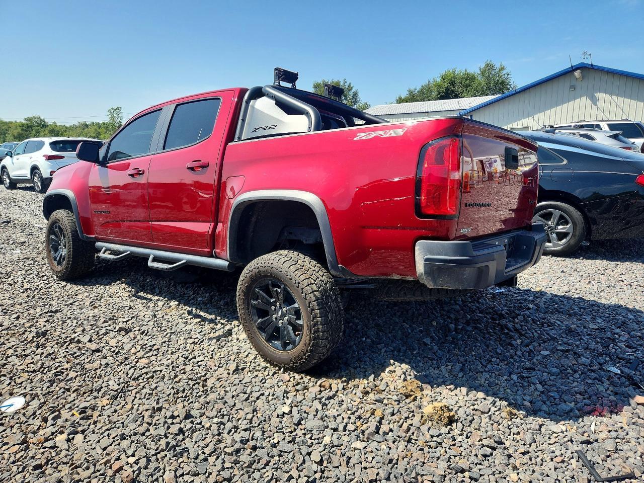 2021 Chevrolet Colorado - Фото 2