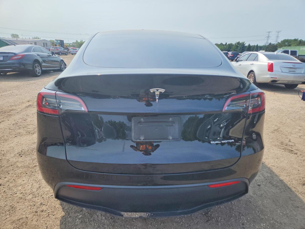 2023 Tesla Model Y - Фото 6