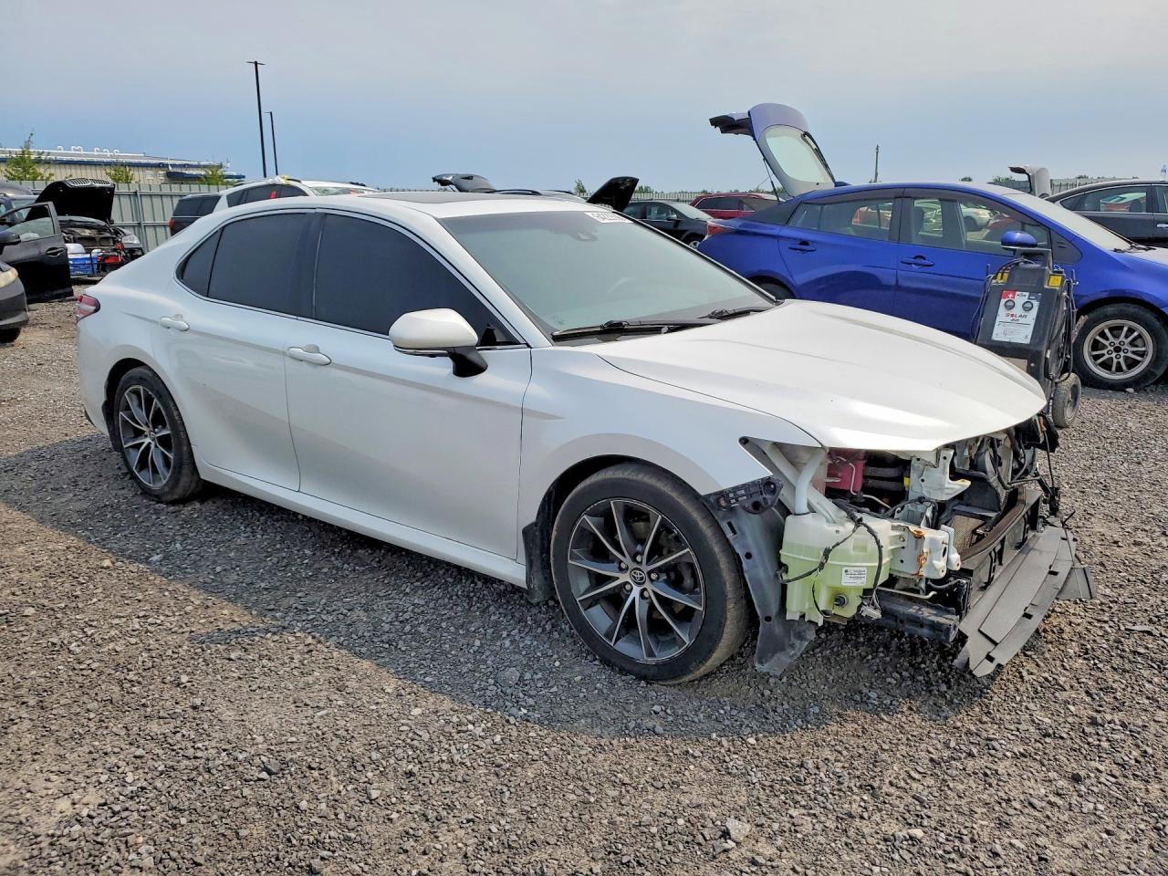 2018 Toyota Camry Hybrid Xle - Image 4