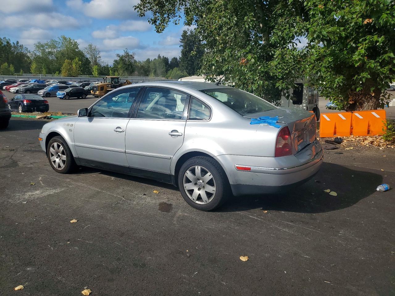 2003 Volkswagen Passat - Фото 2