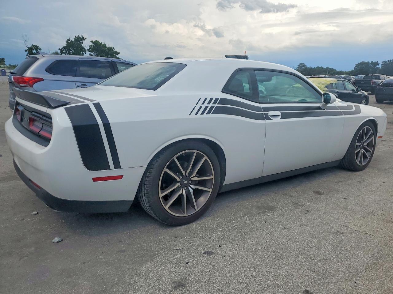 2023 Dodge Challenger R/T - Фото 3