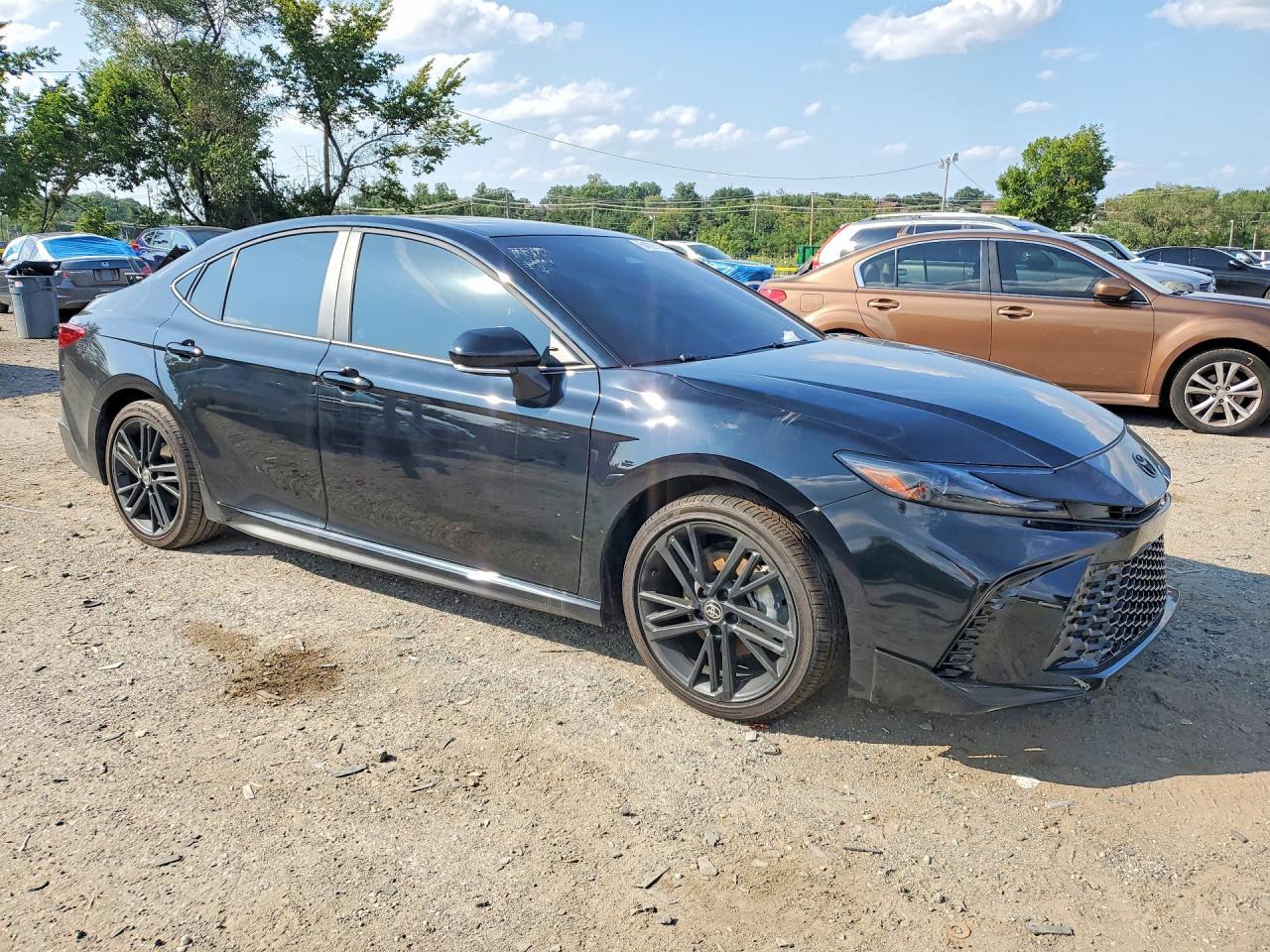 2026 Toyota Camry Nightshade - Фото 4